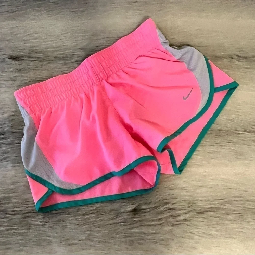 NIKE Dry Fit Pink Green White Swoosh Athletic Lightweight Gym Workout Shorts M
